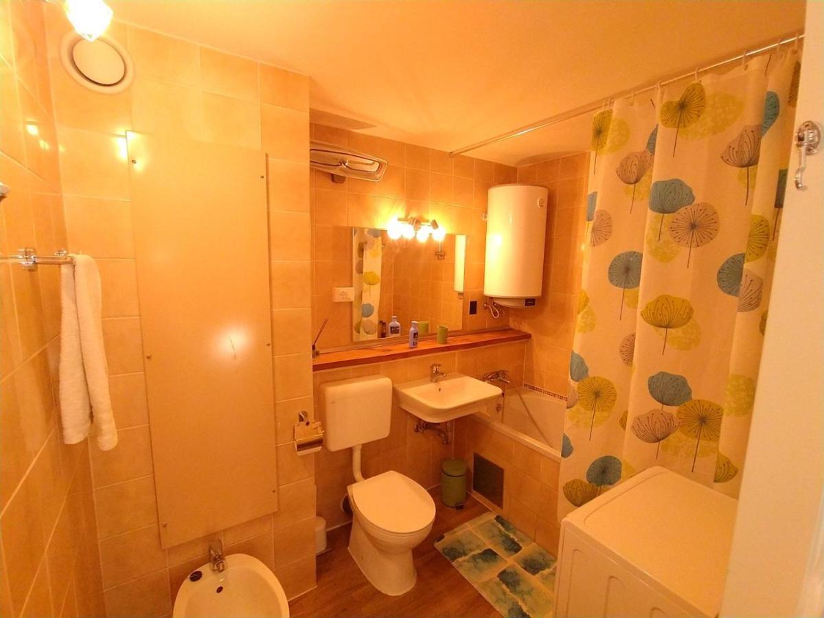 Apartment Tramonto Stoja พูลา ภายนอก รูปภาพ